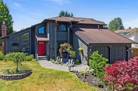 2717 210th St SW, Lynnwood, WA 98036