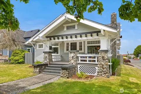 751 S 40th St, Tacoma, WA 98418