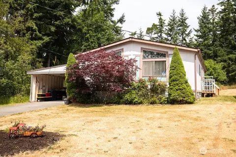 1361 NE Goldie Rd #17, Oak Harbor, WA 98277