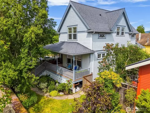 1615 Monroe St, Bellingham, WA 98225
