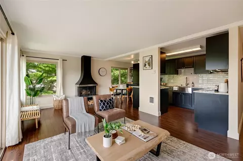 1110 E Harrison St #301, Seattle, WA 98102