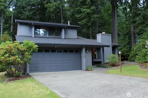 1305 37th Street Ct NW, Gig Harbor, WA 98335