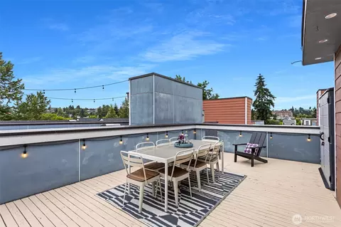 Exterior - 1541 18th Ave S, Seattle, WA 98144 photo 2 of 4