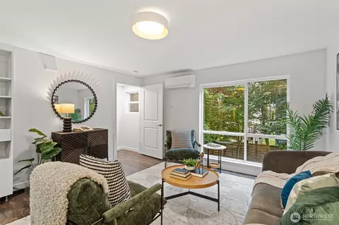 Living - 1541 18th Ave S, Seattle, WA 98144 photo 3 of 6