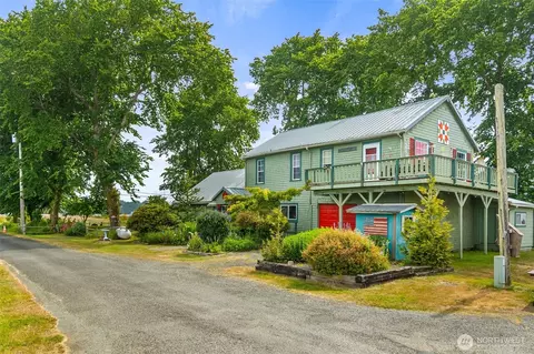 4604 4th St, Tokeland, WA 98590