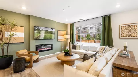 Living - 125 179th St SE, Bothell, WA 98021 photo 1 of 2