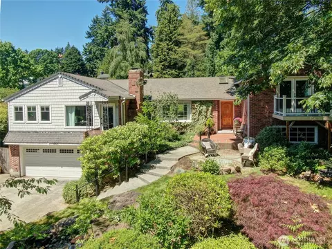 16525 39th Ave NE, Lake Forest Park, WA 98155