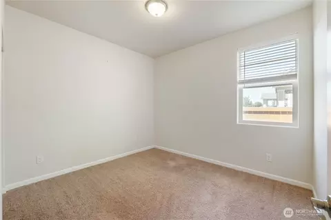 202 Grennan Ln N, Enumclaw, WA 98022 photo 16