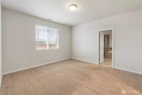 202 Grennan Ln N, Enumclaw, WA 98022 photo 13