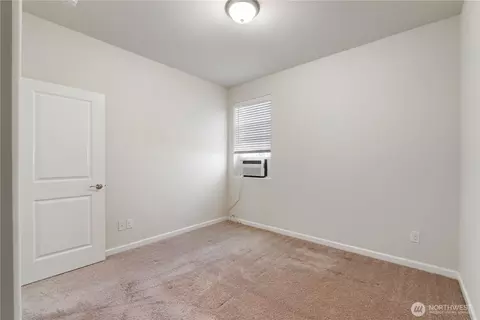202 Grennan Ln N, Enumclaw, WA 98022 photo 17