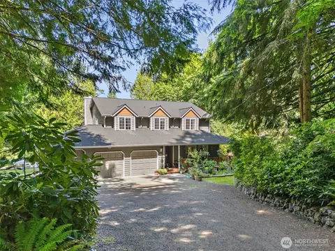 2236 NW Pioneer Hill Rd, Poulsbo, WA 98370