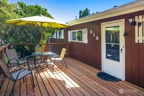 319 Willow Ln, Centralia, WA 98531