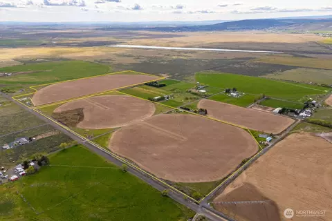 17866 B5 Rd NE, Soap Lake, WA 98851
