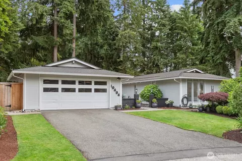 10404 165th Pl NE, Redmond, WA 98052
