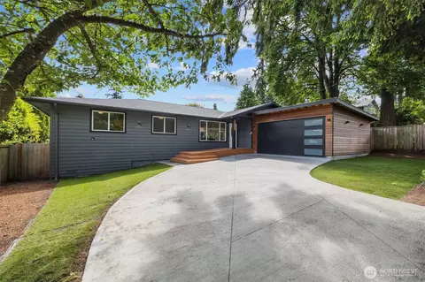 15922 84th Ave NE, Kenmore, WA 98028