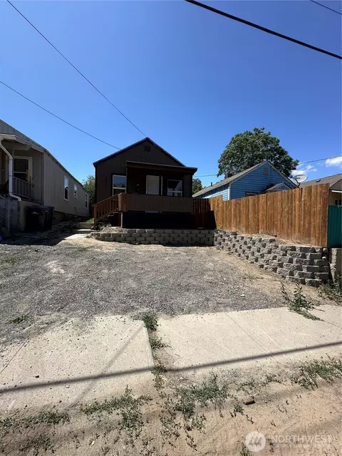 836 S Cashmere St, Wenatchee, WA 98801