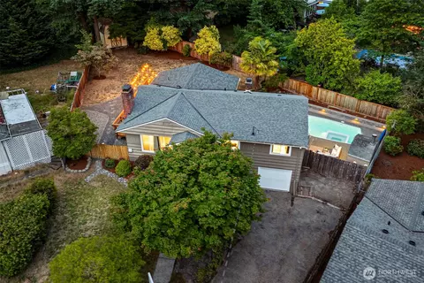 17330 1st Ave NW, Shoreline, WA 98177