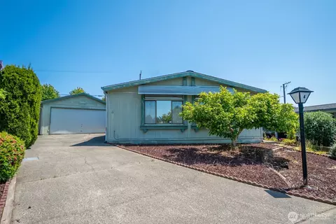37301 28th Ave S #4, Federal Way, WA 98003