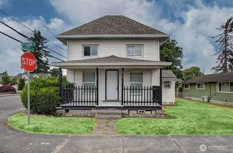 636 2nd St, Woodland, WA 98674