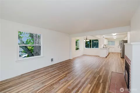 1102 E 33rd St SW, Bremerton, WA 98310 photo 6