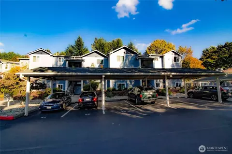 250 NW Dogwood St #C204, Issaquah, WA 98027
