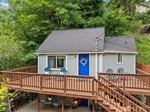 2569 E Williams Ln, Port Orchard, WA 98366