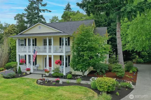213 Eakin Dr NW, Bainbridge Island, WA 98110