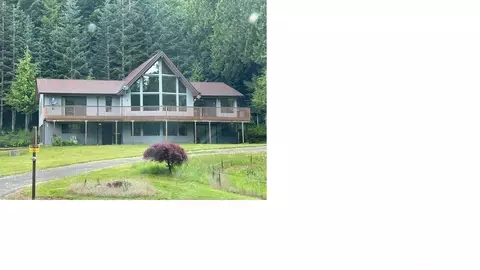 511 Pigeon Springs Rd, Onalaska, WA 98570