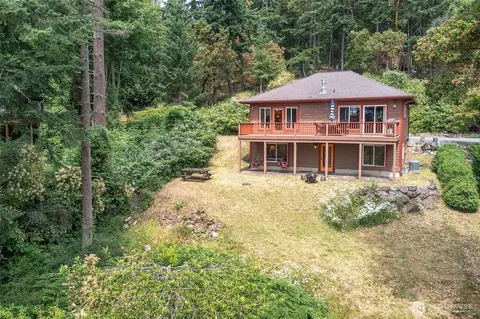 211 Geer Ln, Eastsound, WA 98245