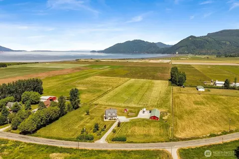 14463 W Bow Hill Rd, Bow, WA 98232