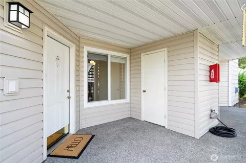 11130 SE 208th St #K101, Kent, WA 98031