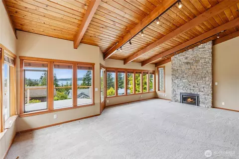705 Shelter Bay Dr, La Conner, WA 98257