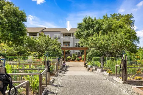 3941 226 Pl SE #313, Issaquah, WA 98029