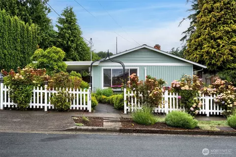 2308 E Ave, Anacortes, WA 98221