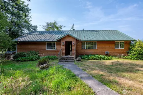 216 Torrence Ln, Oak Harbor, WA 98277