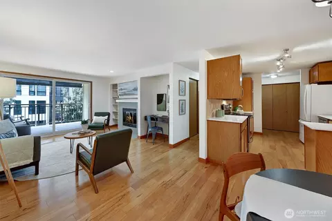 8720 Phinney Ave N #12, Seattle, WA 98103