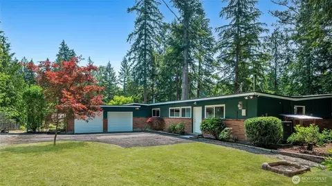 17858 W Spring Lake Dr SE, Renton, WA 98058