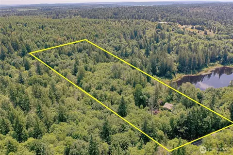 2011 Whiteman Rd SW, Lakebay, WA 98349