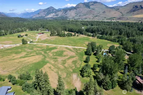 42 Wolf Ridge Ln, Winthrop, WA 98862