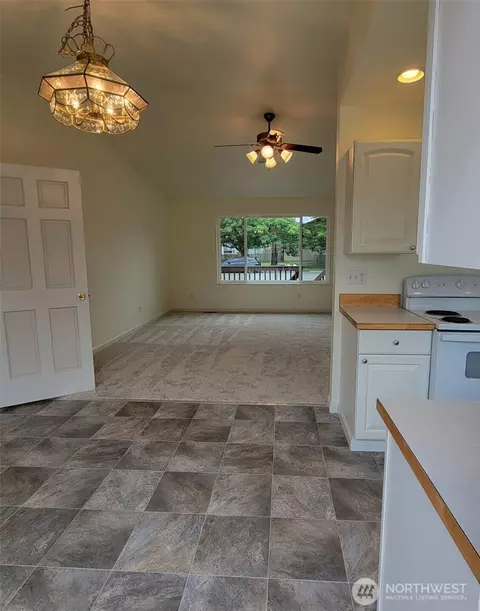 Living - 306 Date Ave, Sultan, WA 98294 photo 3 of 3