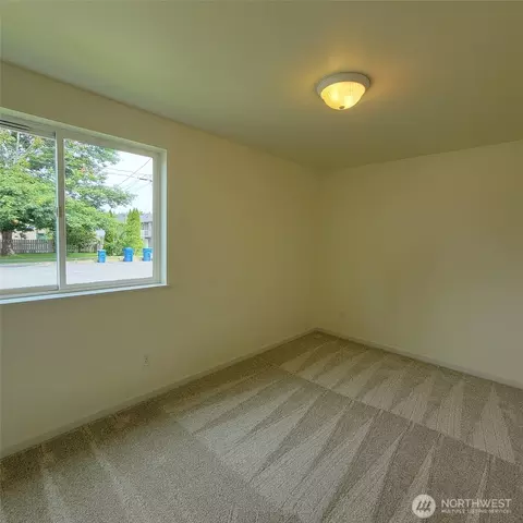 Bedroom - 306 Date Ave, Sultan, WA 98294 photo 5 of 7
