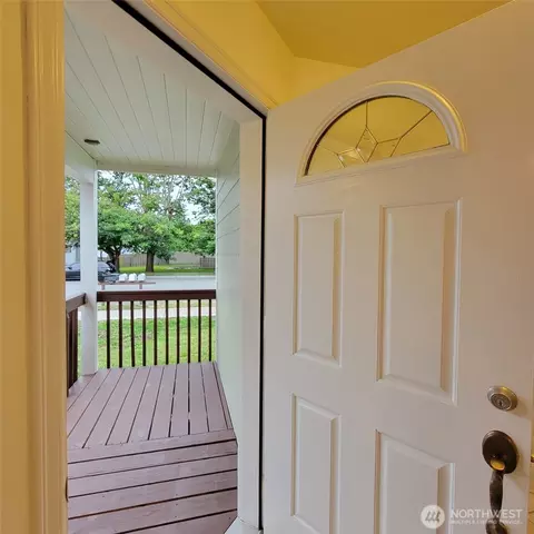 Entry Way - 306 Date Ave, Sultan, WA 98294 photo 2 of 6