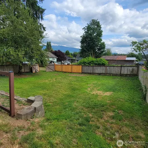 Exterior - 306 Date Ave, Sultan, WA 98294 photo 2 of 4