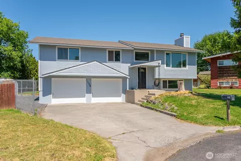 1105 W Vue Avenue Pl, Moses Lake, WA 98837