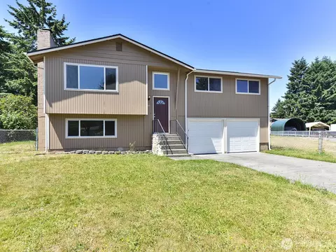 1501 154th St E, Tacoma, WA 98445
