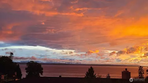 Undisclosed, Edmonds, WA 98026