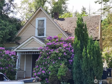 17597 Valentine Rd, Mount Vernon, WA 98273