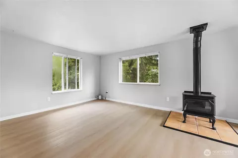 Living - 60 E Olyview Pl, Grapeview, WA 98546 photo 2 of 2