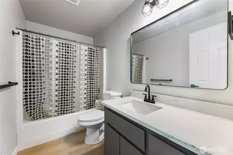 Bath - 60 E Olyview Pl, Grapeview, WA 98546 photo 2 of 2