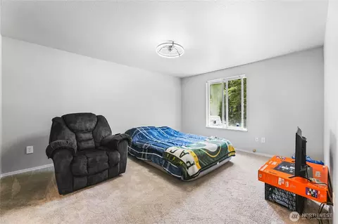 Bedroom - 60 E Olyview Pl, Grapeview, WA 98546 photo 1 of 5